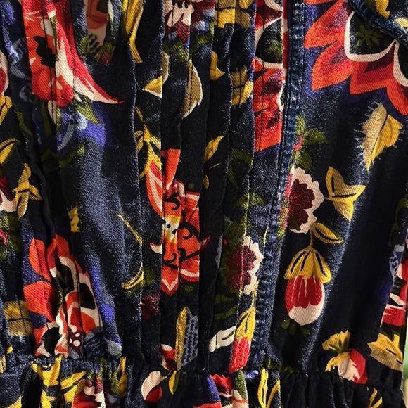 Beautiful girls dress - Picture 3 of 5